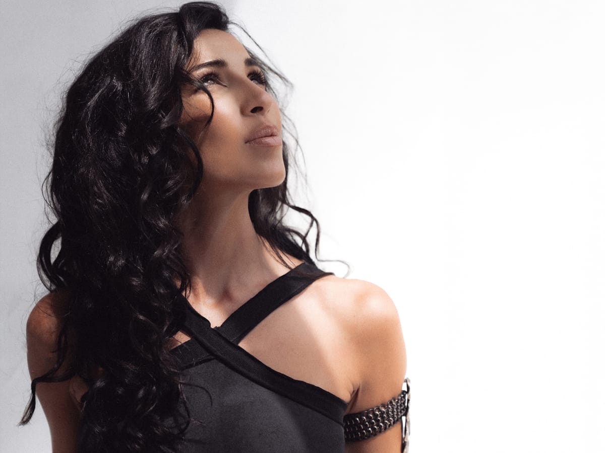 B Jones Finds Strength in Motion With Uplifting New Single "Glow Up"